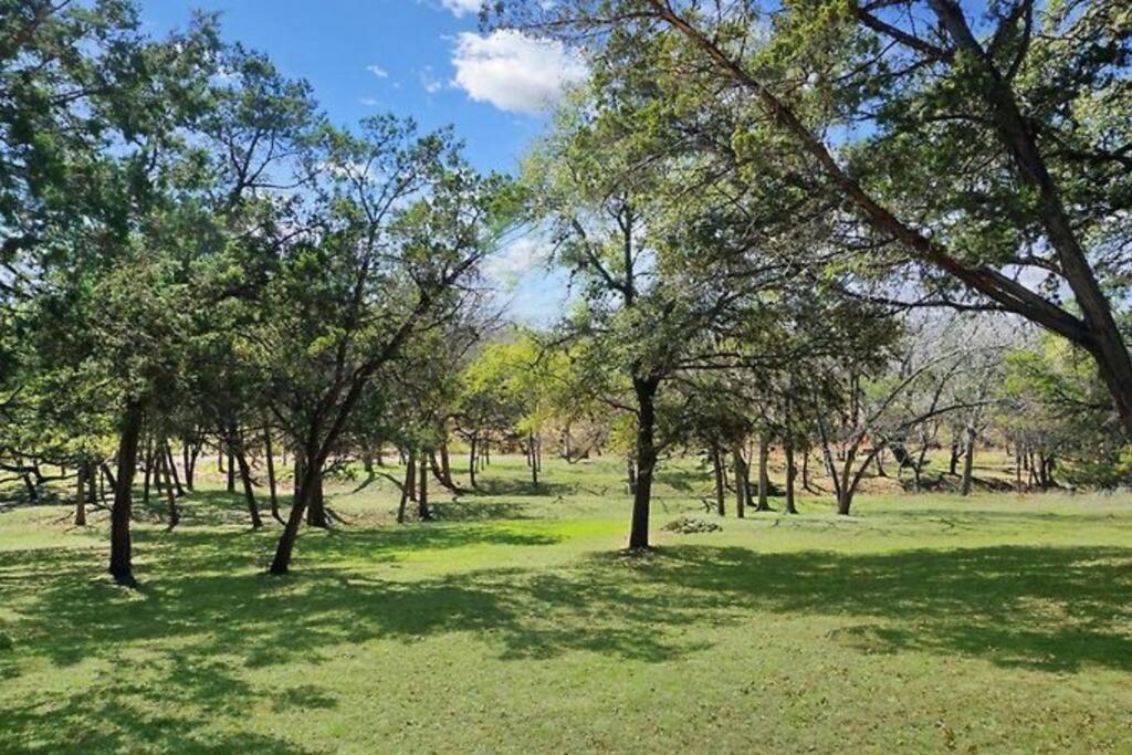 Fox Hollow - Tiny With Cypress Creek Access, Park Like Setting Wimberley